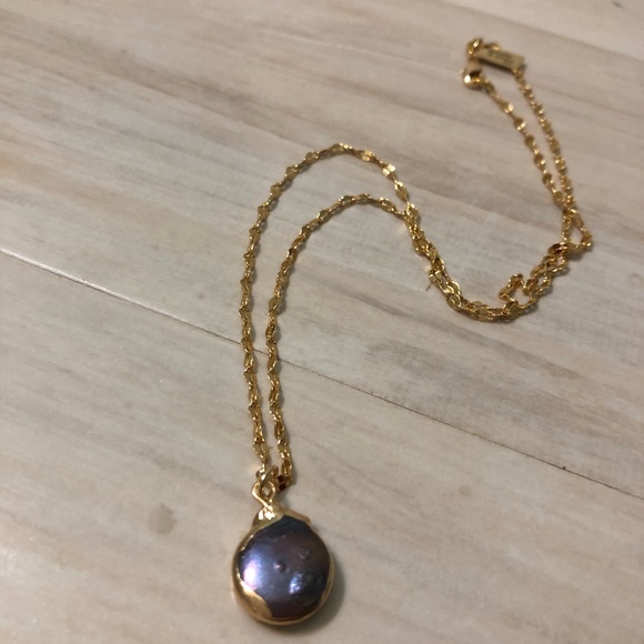 ❣️Last One❣️Dainty Peacock Pearl 22k Gold Necklace - Picture 7 of 7